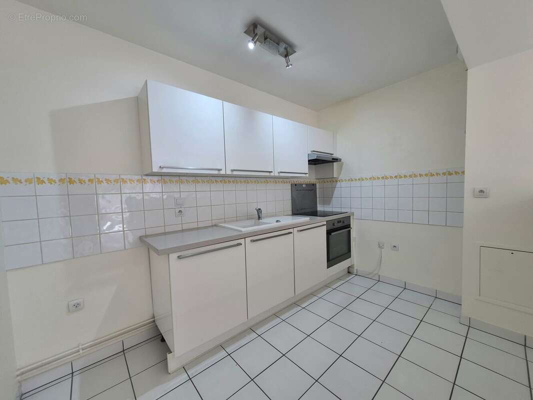 Appartement 53 m² à Reims  - photo 3