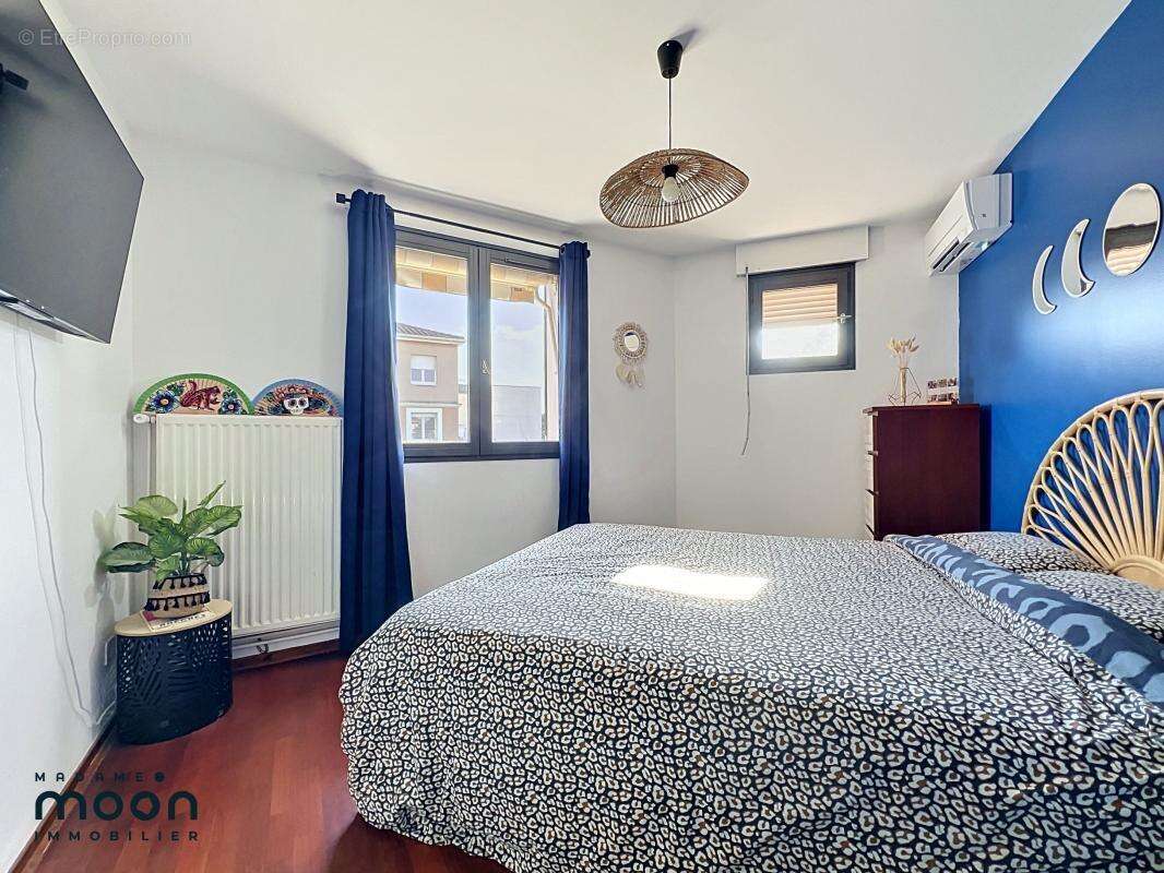 A Vendre - T4 Duplex 75m² avec terrasse et Garage Secteur Perron - photo 11
