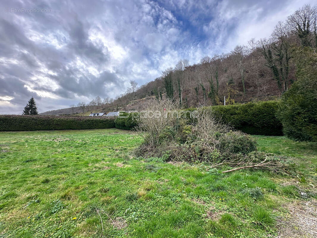 Terrain à MONTVILLE