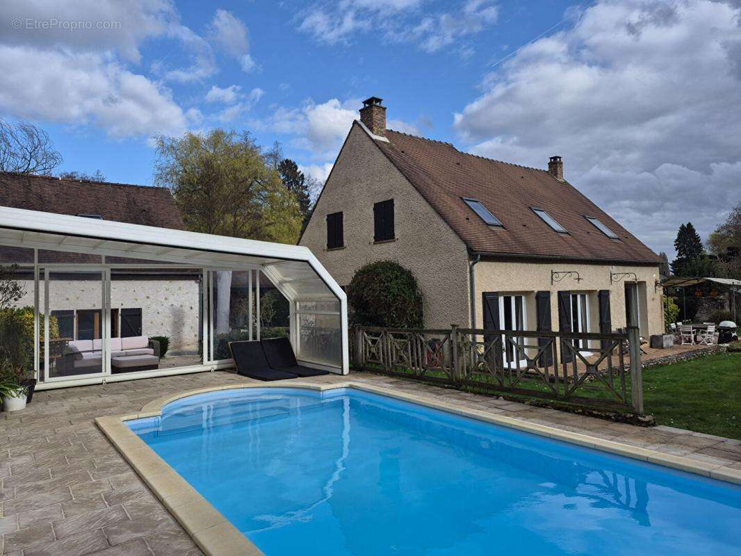 Maison à SAINT-REMY-LES-CHEVREUSE