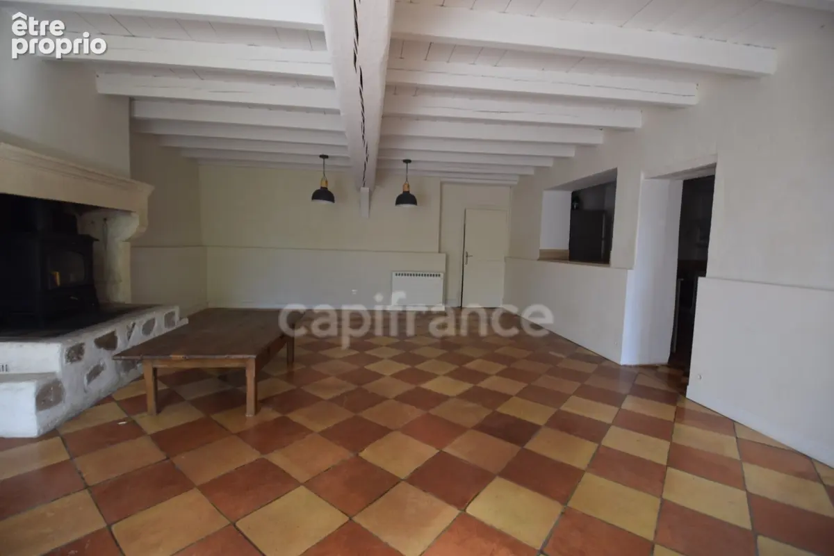 Maison en pierre dans un village de caractère, 4 chambres, garage, dépendances - photo 9