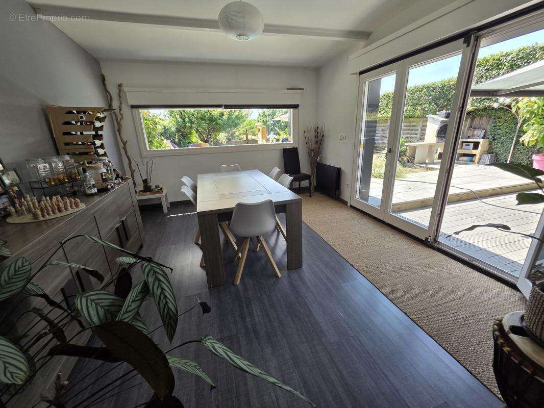 Superbe maison renovee offrant 132m² sur 495m² ac piscine !! - photo 20