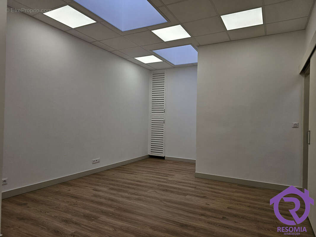 Commerce à PARIS-15E