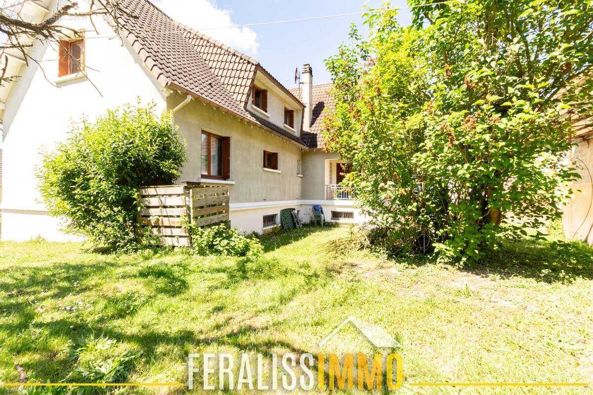 Maison à VAUX-SUR-SEINE