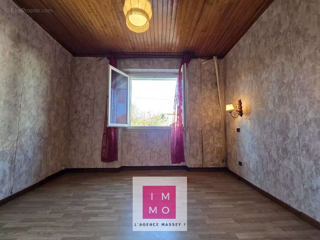 Appartement à VIC-EN-BIGORRE