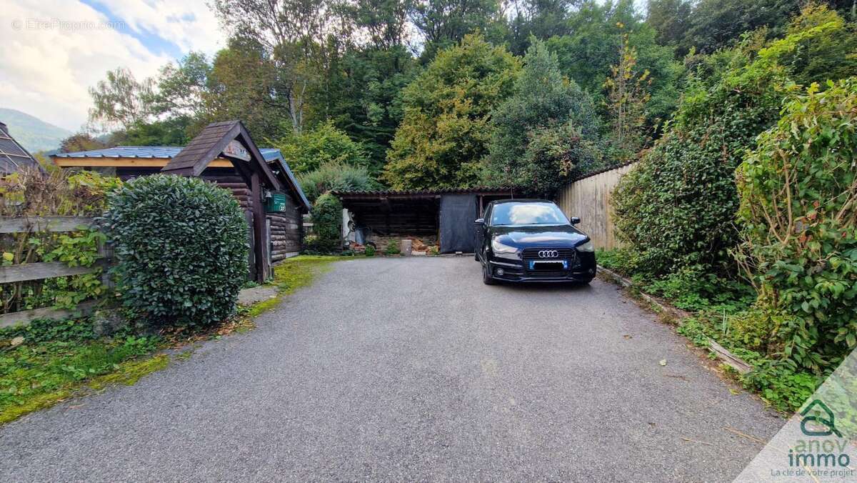 Maison à SAINT-MURY-MONTEYMOND