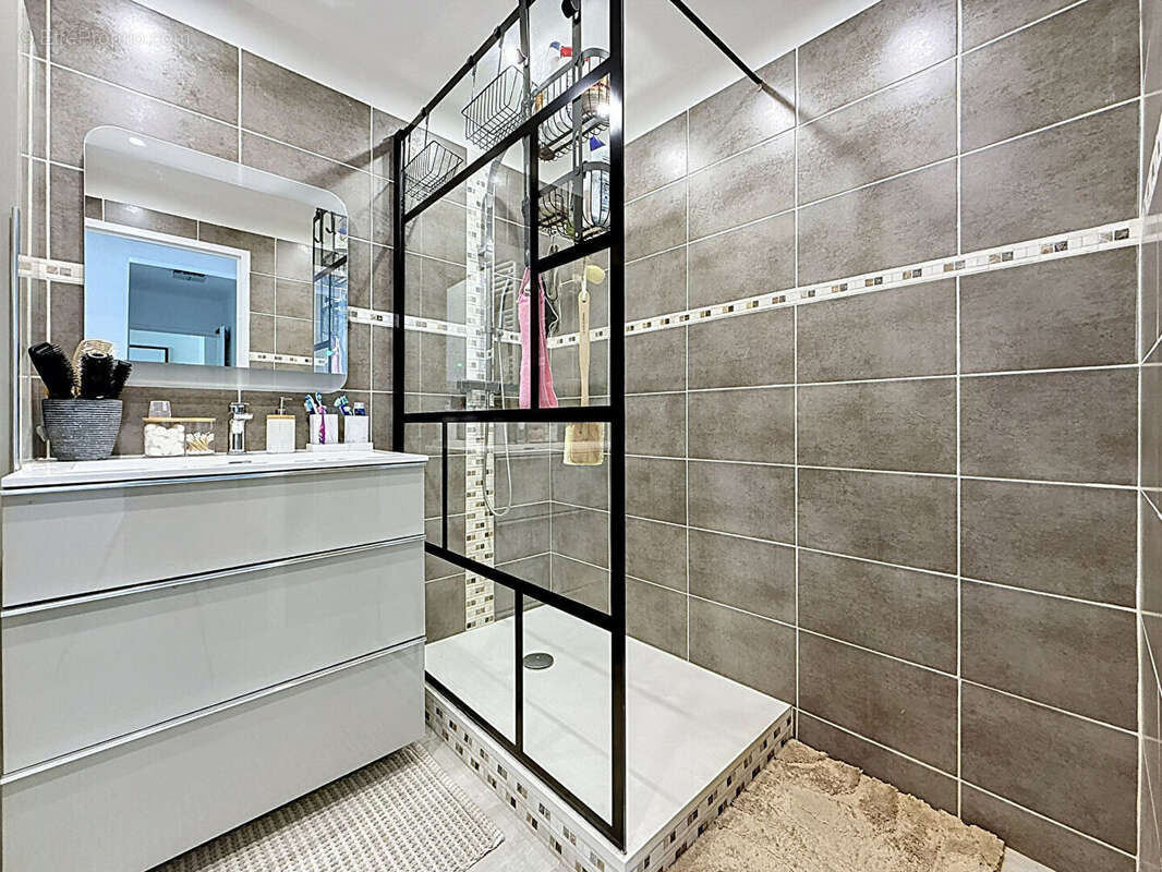 Appartement à MARSEILLE-11E