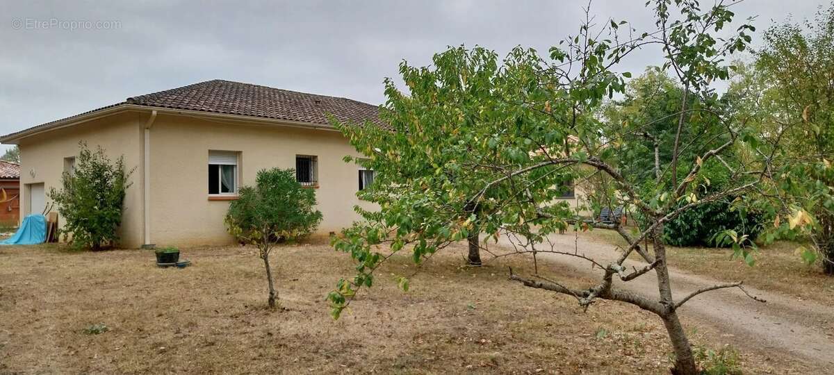 Maison à CAUSSADE