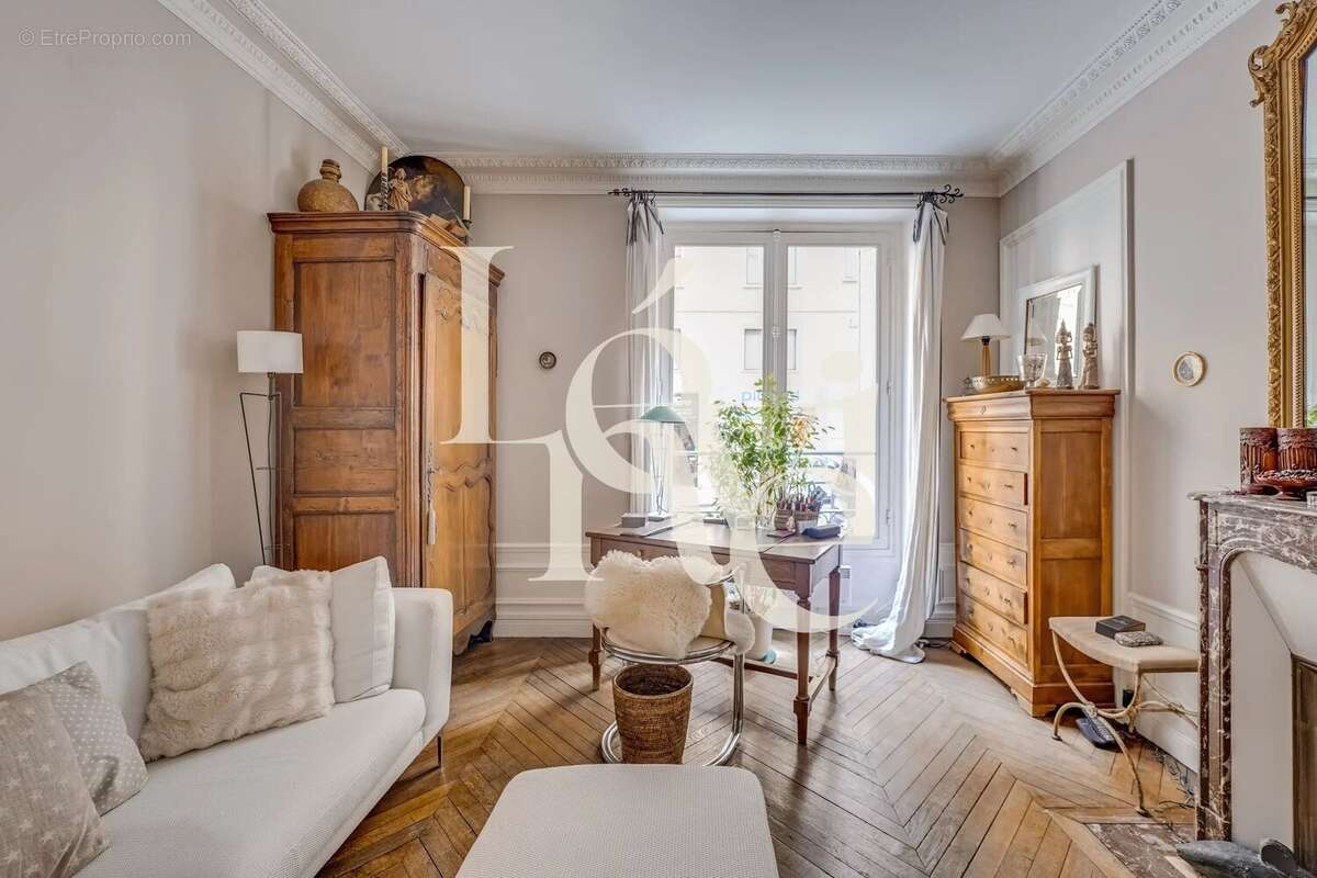 Commerce à PARIS-5E