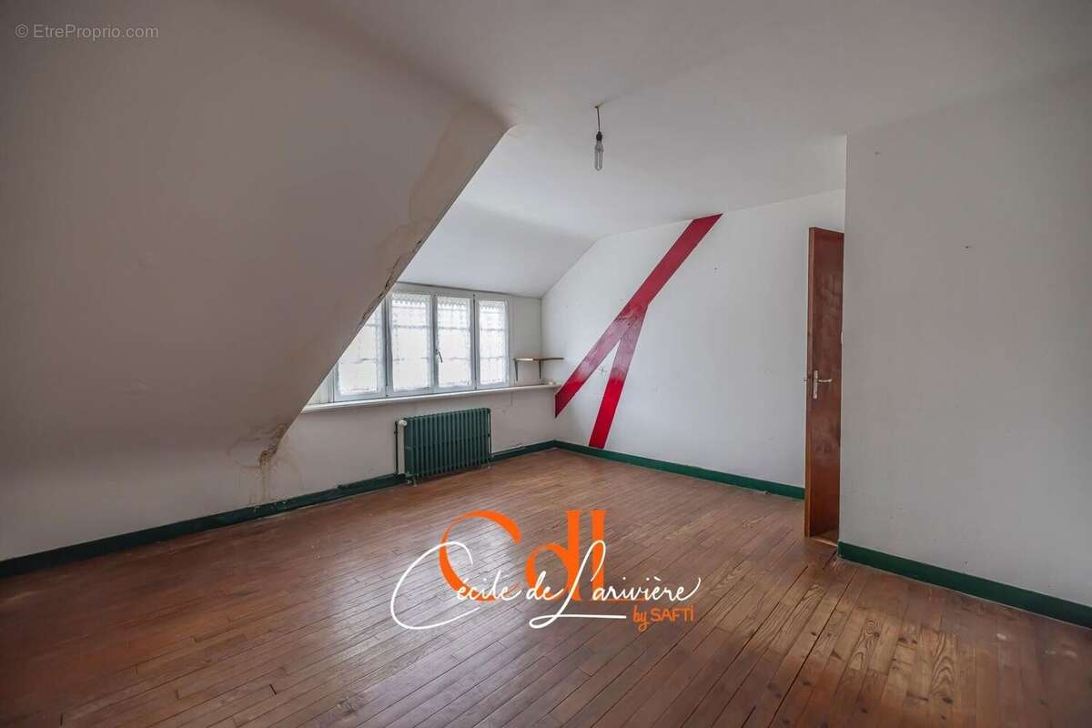Photo 9 - Maison à LANDIVISIAU