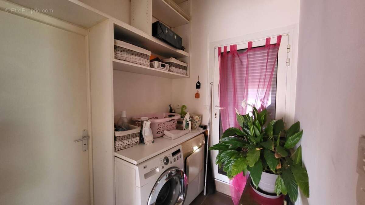 24140 Eyraud Crempse Maurens Maison ancienne en pierres  et petite grange sur parcelle de 3093 m² - photo 12