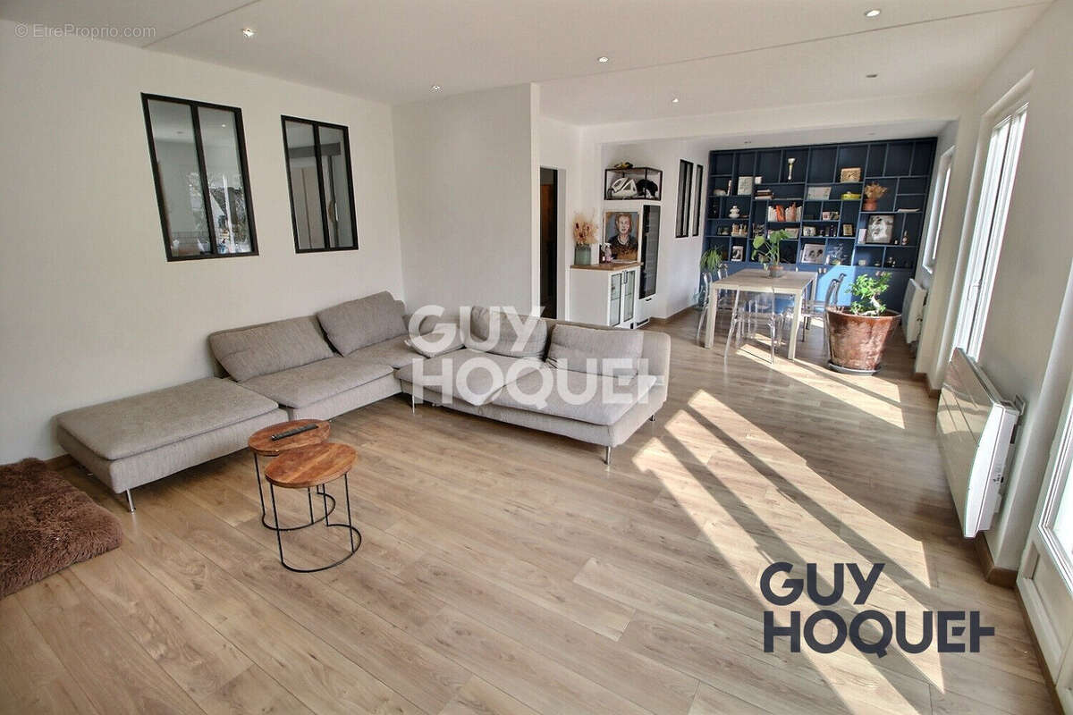 Maison à LIMEIL-BREVANNES