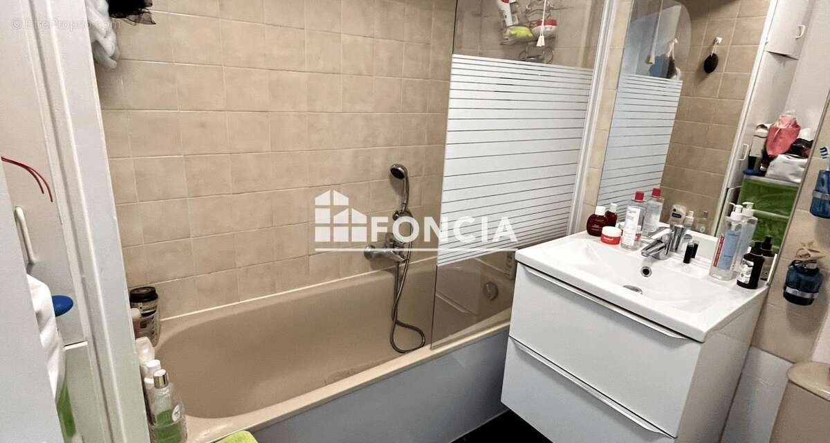 Appartement à MANDELIEU-LA-NAPOULE