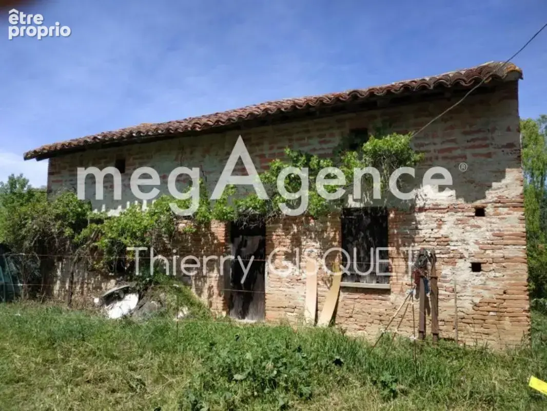 Maison de caractère 9 pièces à rénover plus dépendance sur 6000 m² de terrain - photo 2