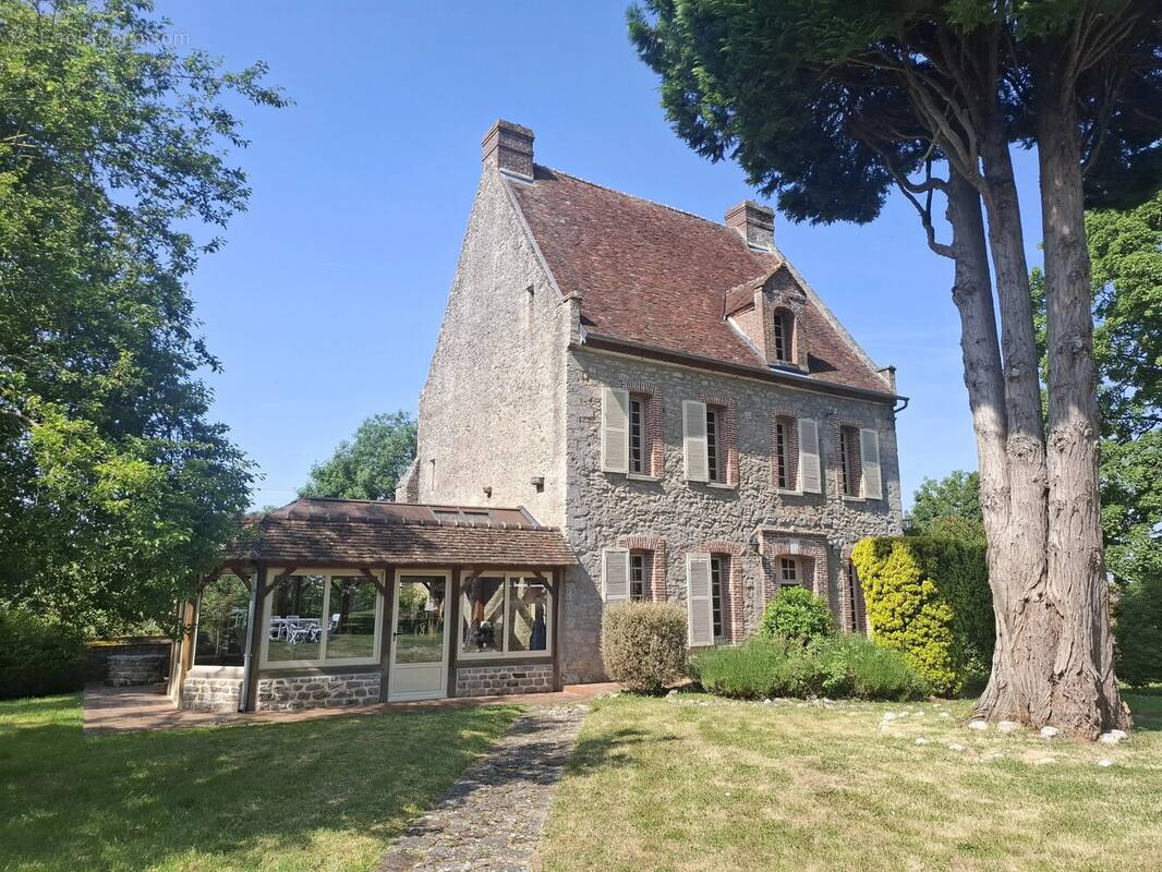 Maison à FORGES-LES-EAUX
