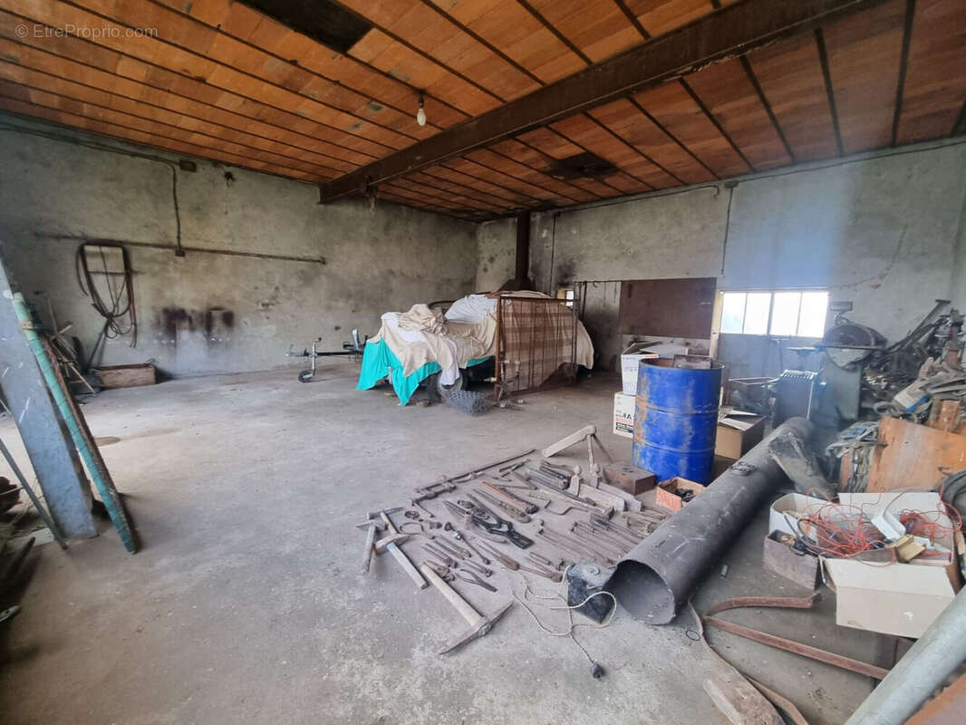 Photo 2 - Parking à UXEAU