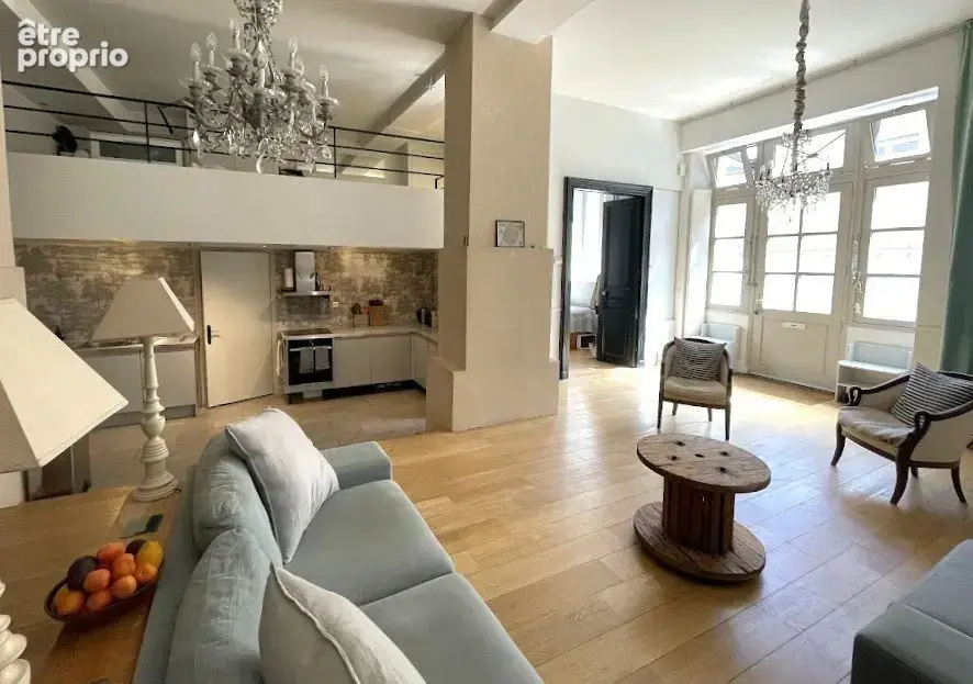 Élégant loft aux volumes remarquables dans le quartier Saint-Louis - photo 3