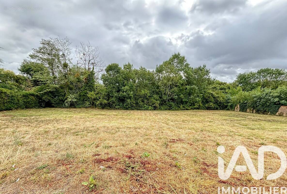 Photo 1 - Terrain à CORBEIL-ESSONNES