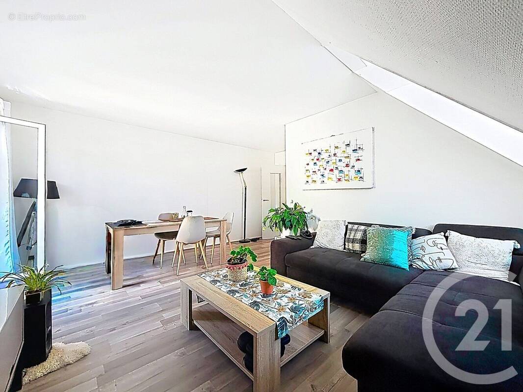 Photo 1 - Appartement à THIAIS