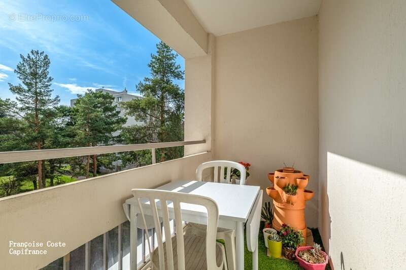Appartement à SAINTE-FOY-LES-LYON