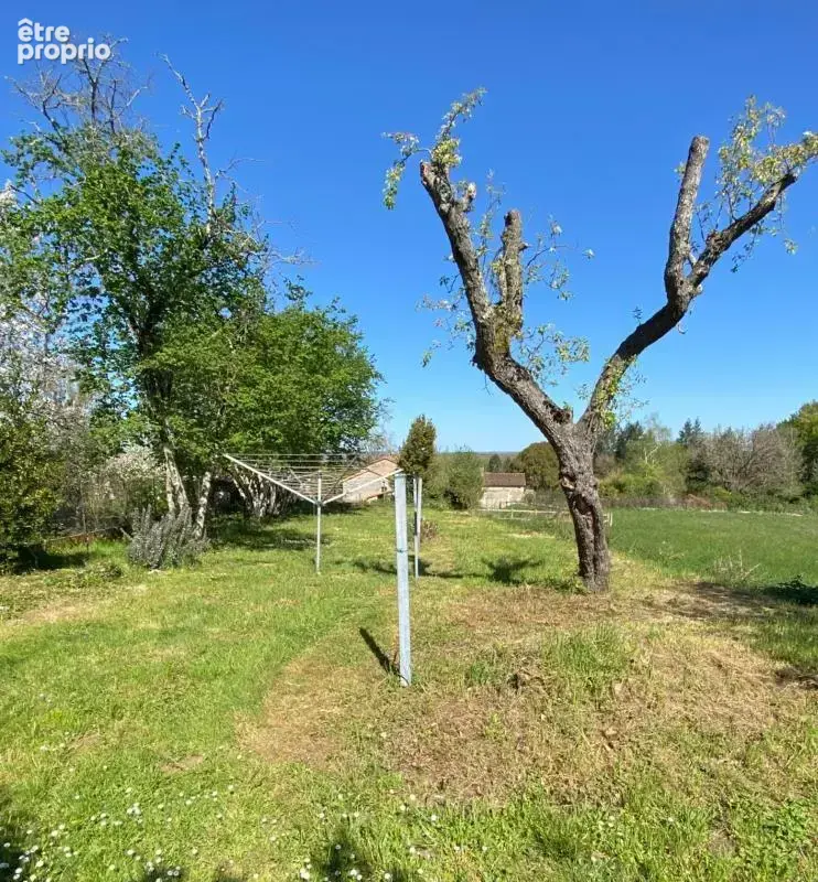 Charras - Maison 131 m² avec grange située sur une impasse - photo 20
