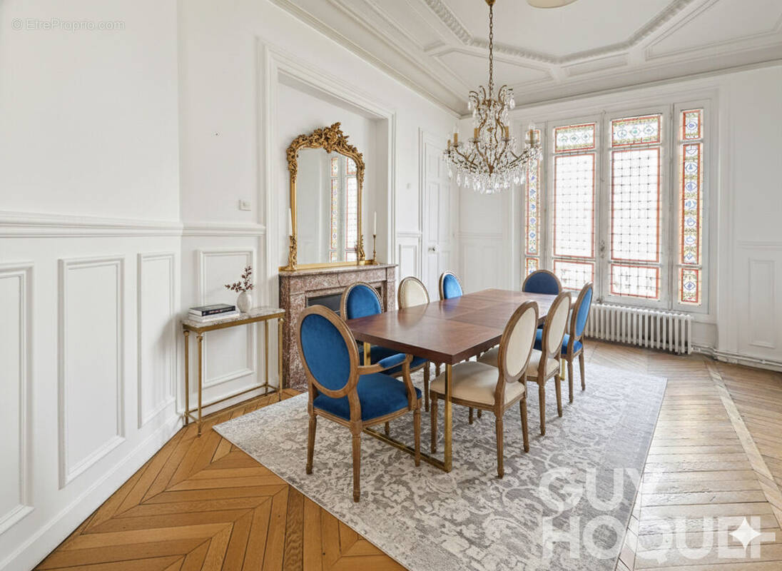 Appartement à VERSAILLES