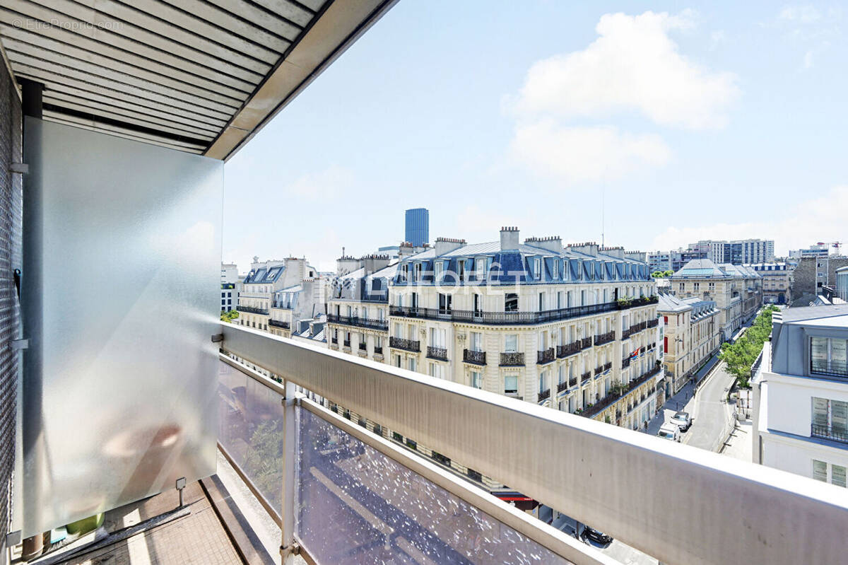 Appartement à PARIS-15E