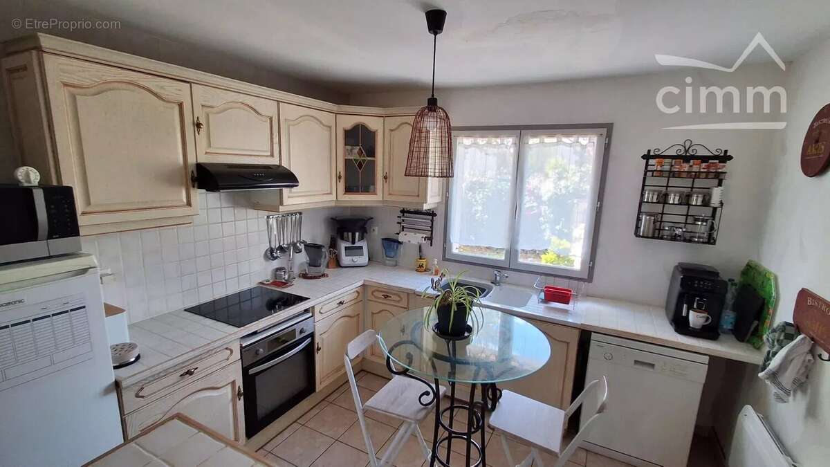 Maison à LA CHAUSSEE-SAINT-VICTOR