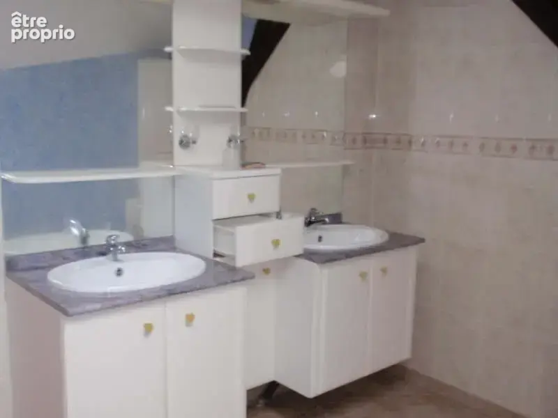 GRAND APPARTEMENT  au 3ème  avec ascenseur ... - photo 3