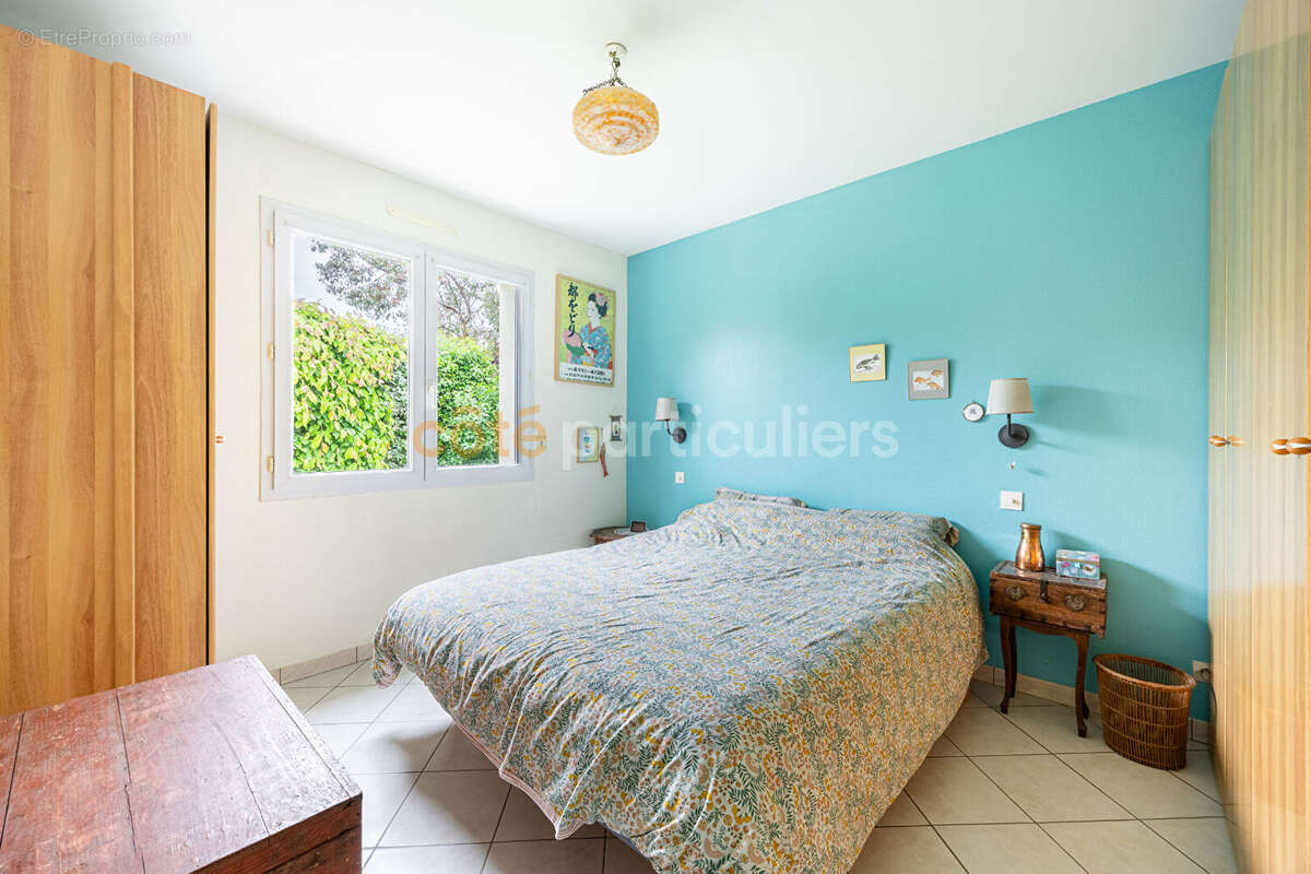 Basse goulaine -- maison familiale 194 m²  -- 5 chambres -- proche centre en impasse -- garage & jardin - photo 8