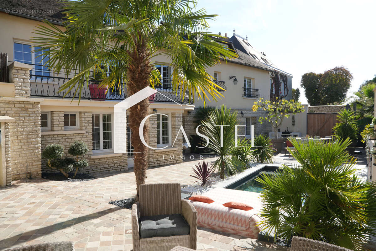 Maison à LES ALLUETS-LE-ROI
