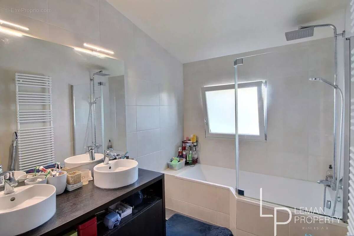 Maison à CHENS-SUR-LEMAN