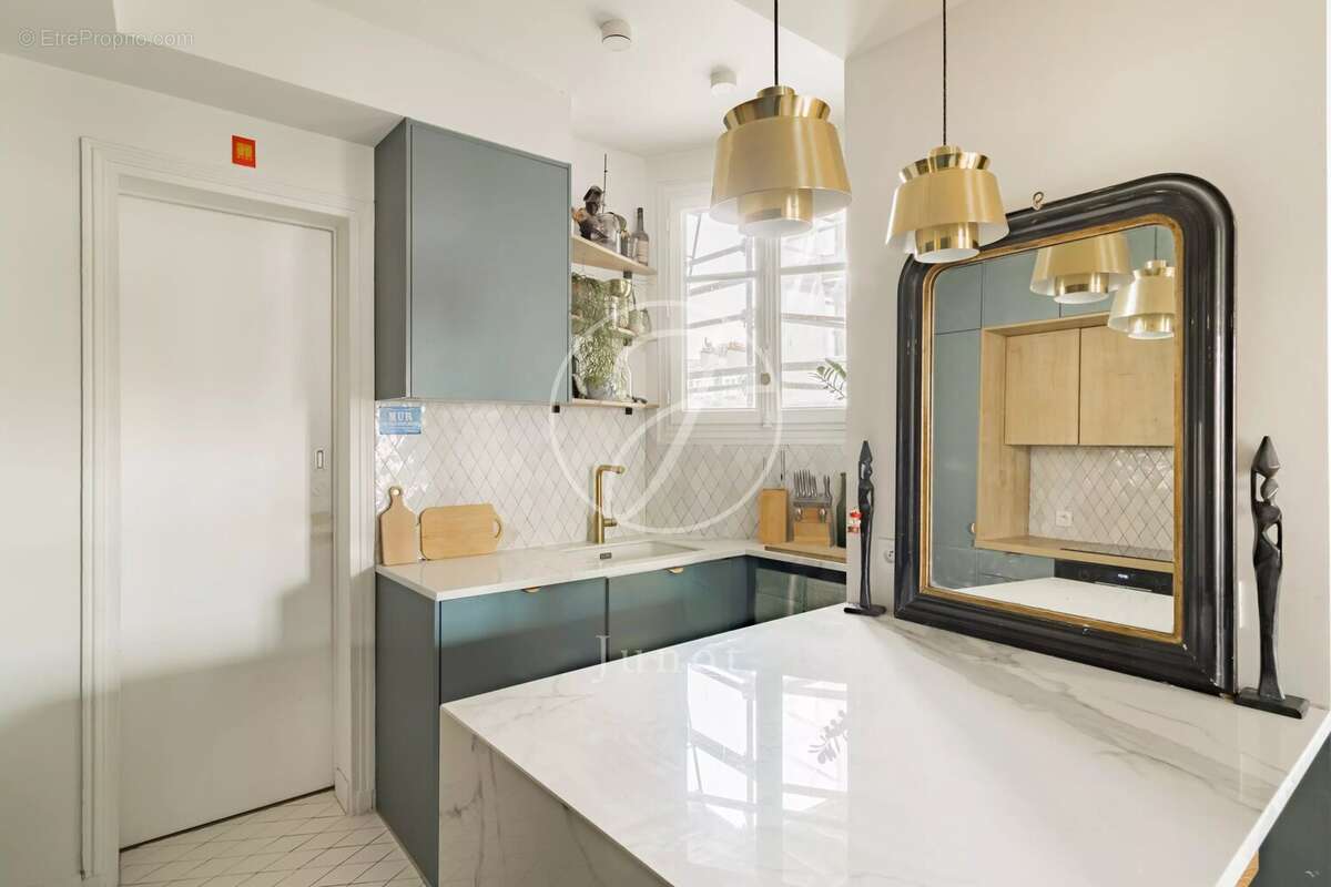 Appartement à PARIS-15E