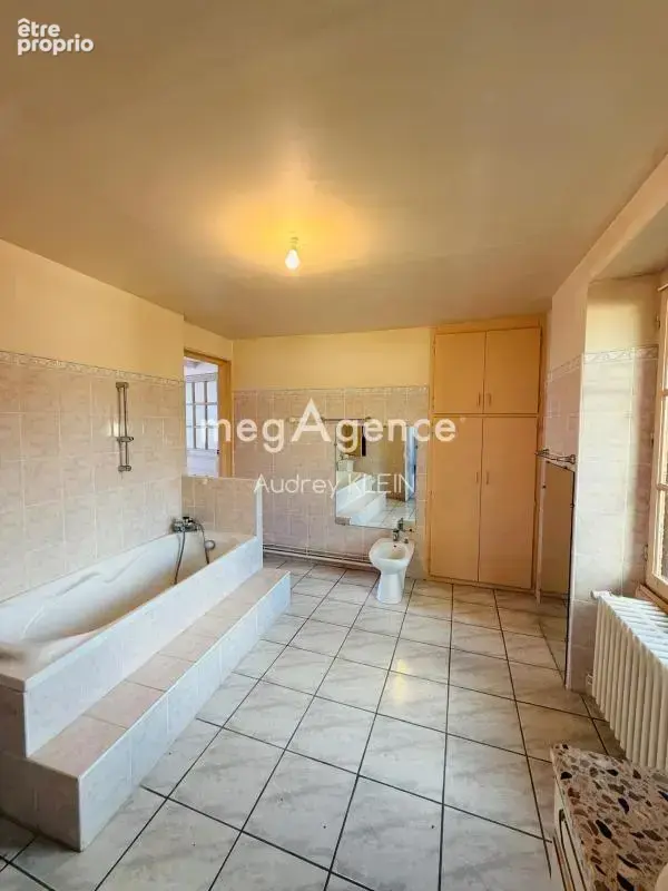 Une propriété au multiples possibilités- Famille, professionnelle ou investisseur - photo 9