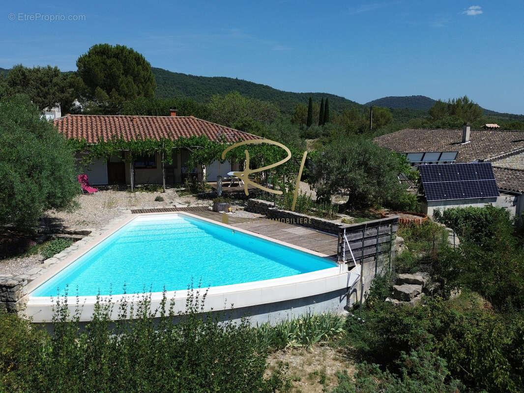Maison à BARJAC
