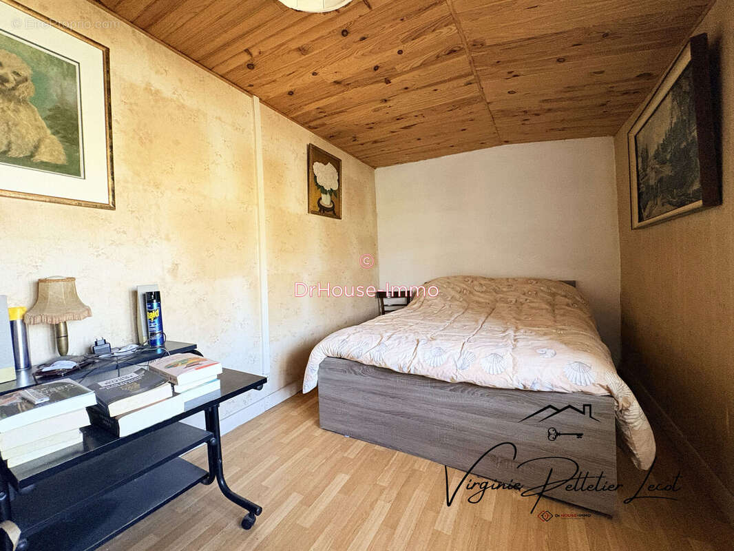 Maison 135 m² à Le Poire-Sur-Velluire  - photo 33
