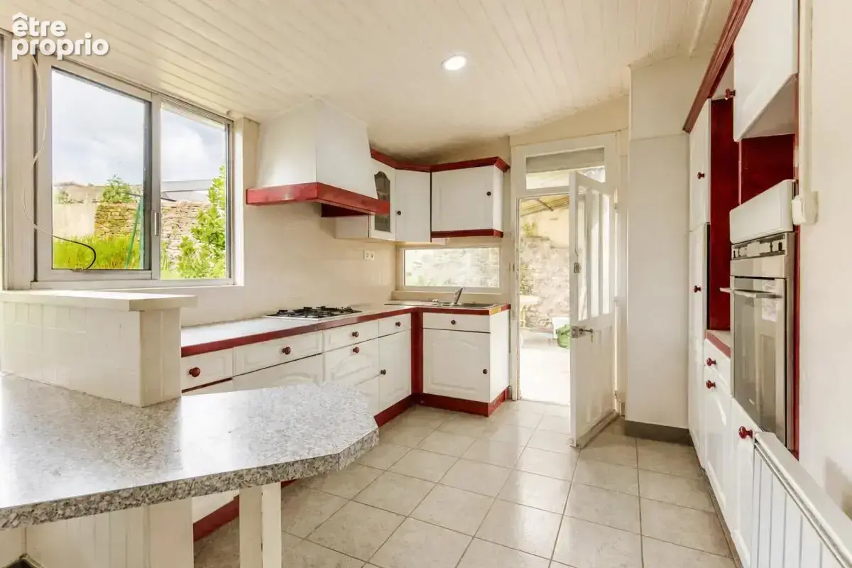Maison à LA BRUFFIERE