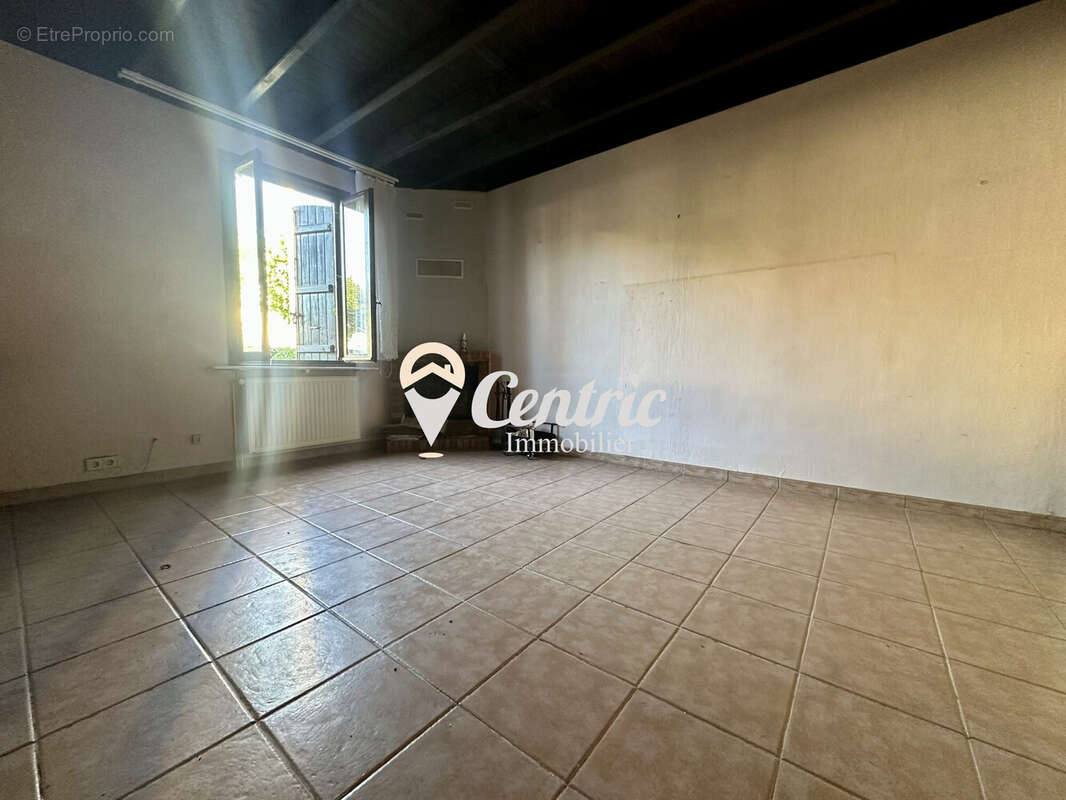 Maison à LE BUSSEAU