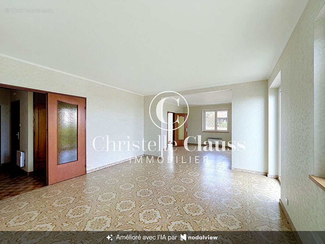 Maison Saint Hippolyte 217 m2 - photo 5