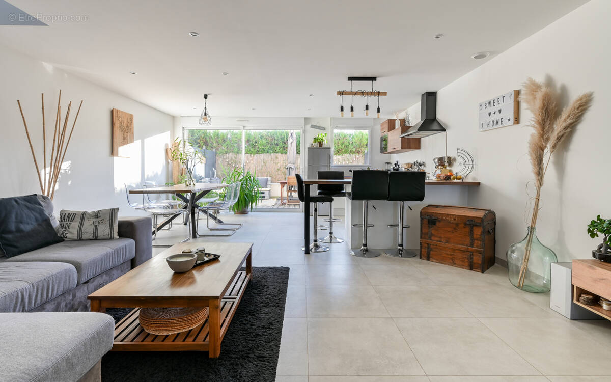 Appartement à BRINDAS