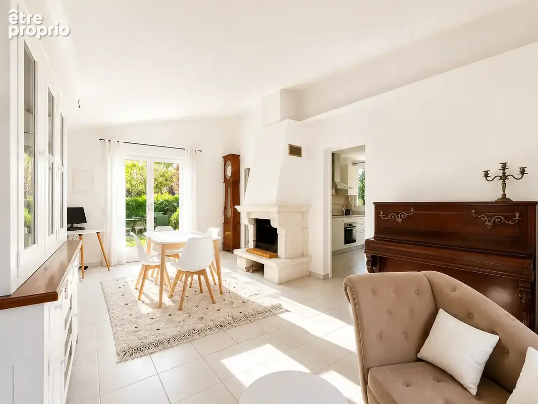 Propriété d'exception de 342m2 au sol -2 maisons sur la butte de Marcoussis- Piscine- Terrain de 3279m2 - photo 21