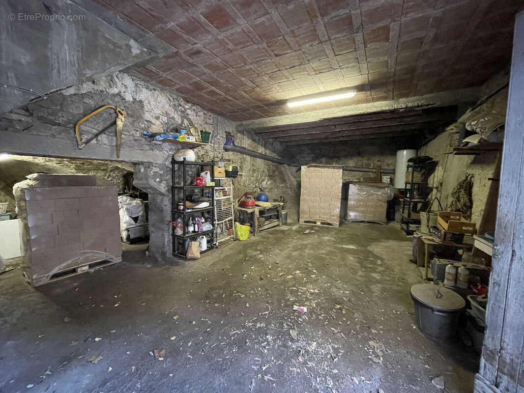 Maison à SAINT-GUILHEM-LE-DESERT