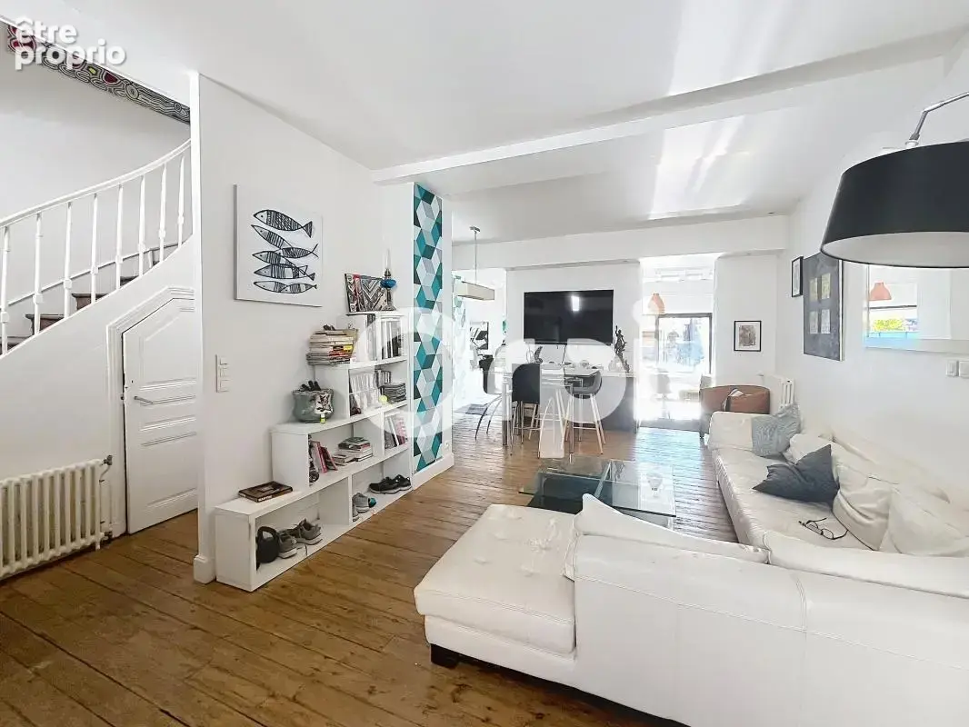 Achat maison Périgueux — Maison à vendre à Périgueux, Quartier Le Toulon : rénovée avec piscine, jardin et extension lumineuse - photo 2