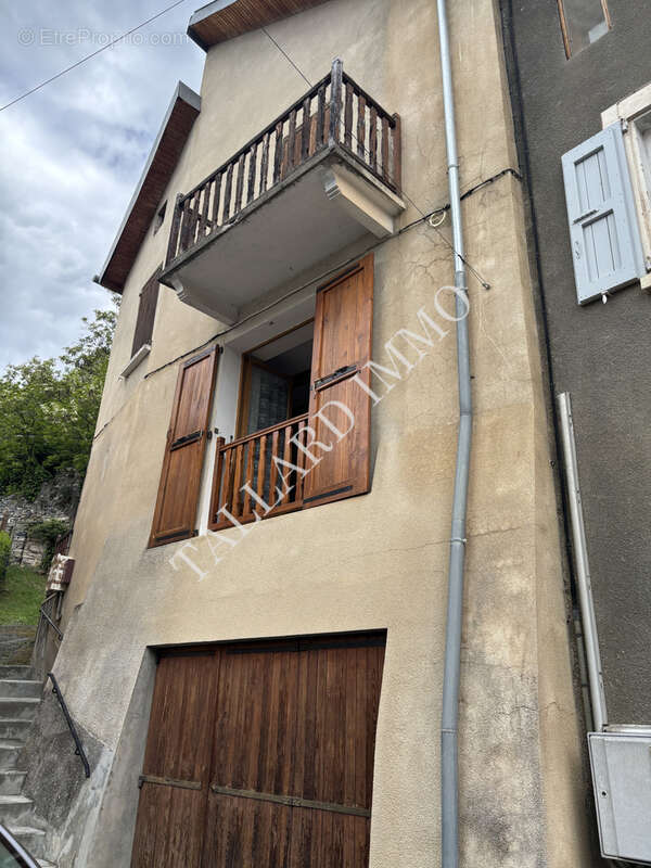 Maison à ESPINASSES