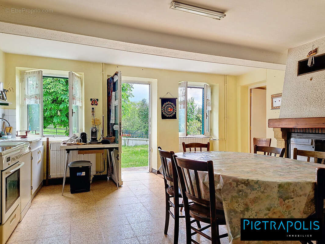 Maison à COLOMBIER-EN-BRIONNAIS