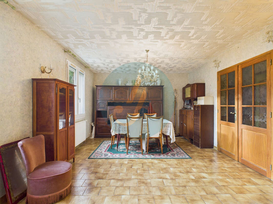 Maison à FAVERELLES
