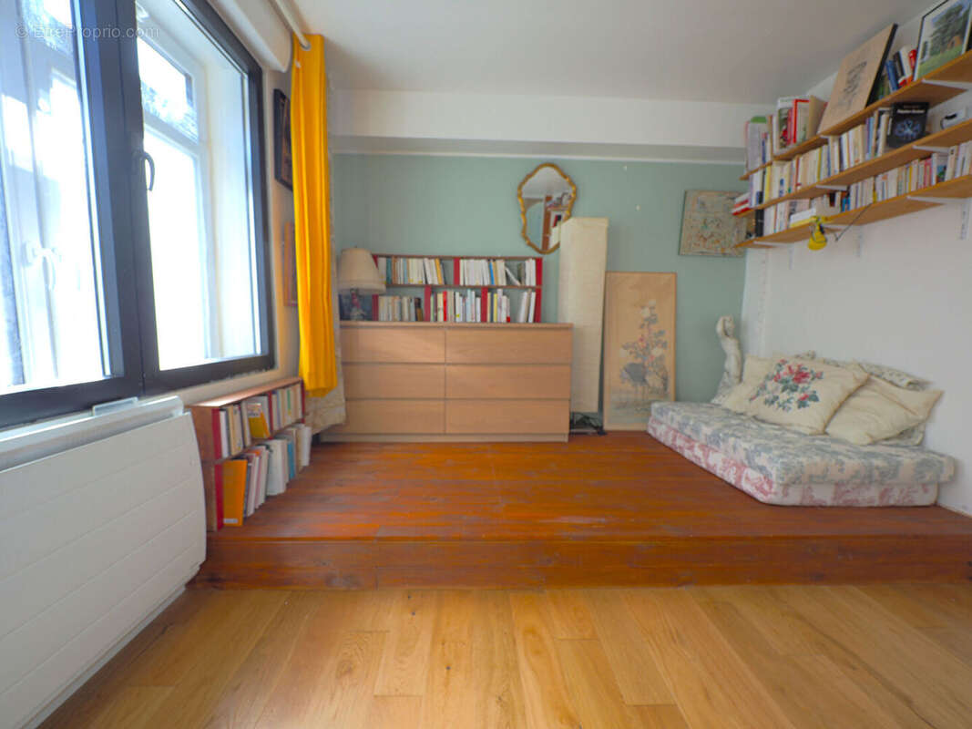 Appartement à LES LILAS