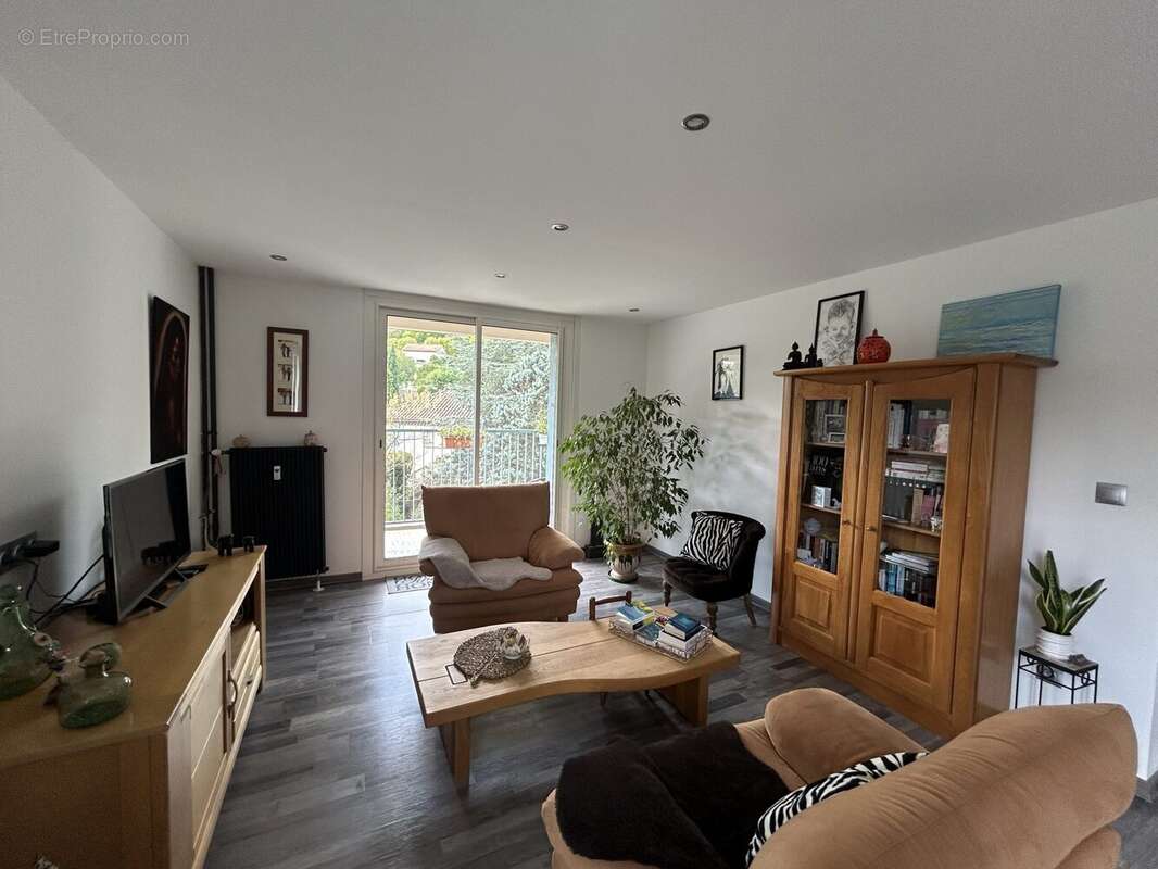 Appartement à PRIVAS