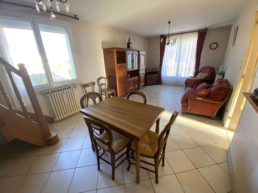 Maison à PARAY-LE-MONIAL