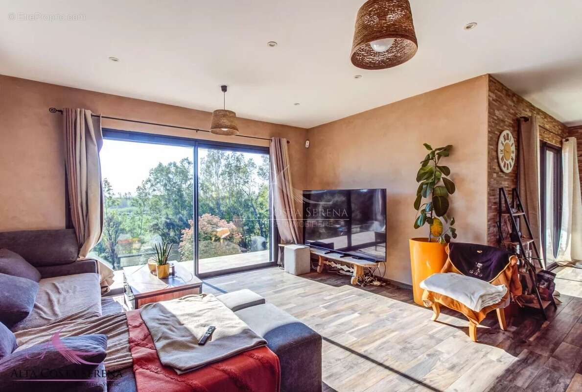 Maison à PRUNELLI-DI-FIUMORBO